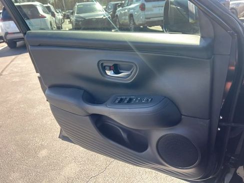 Used 2023 Honda HR-V LX image 26