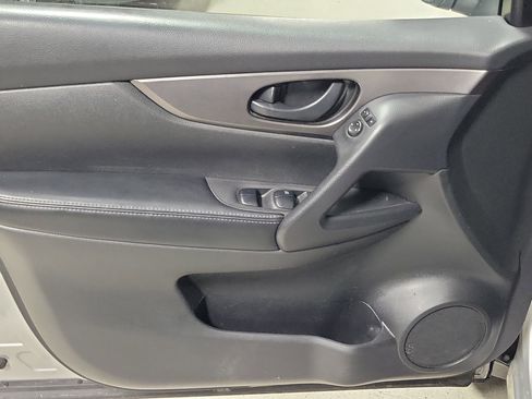 Used 2020 Nissan Rogue Sport S w/ Appearance Package FWD image 16