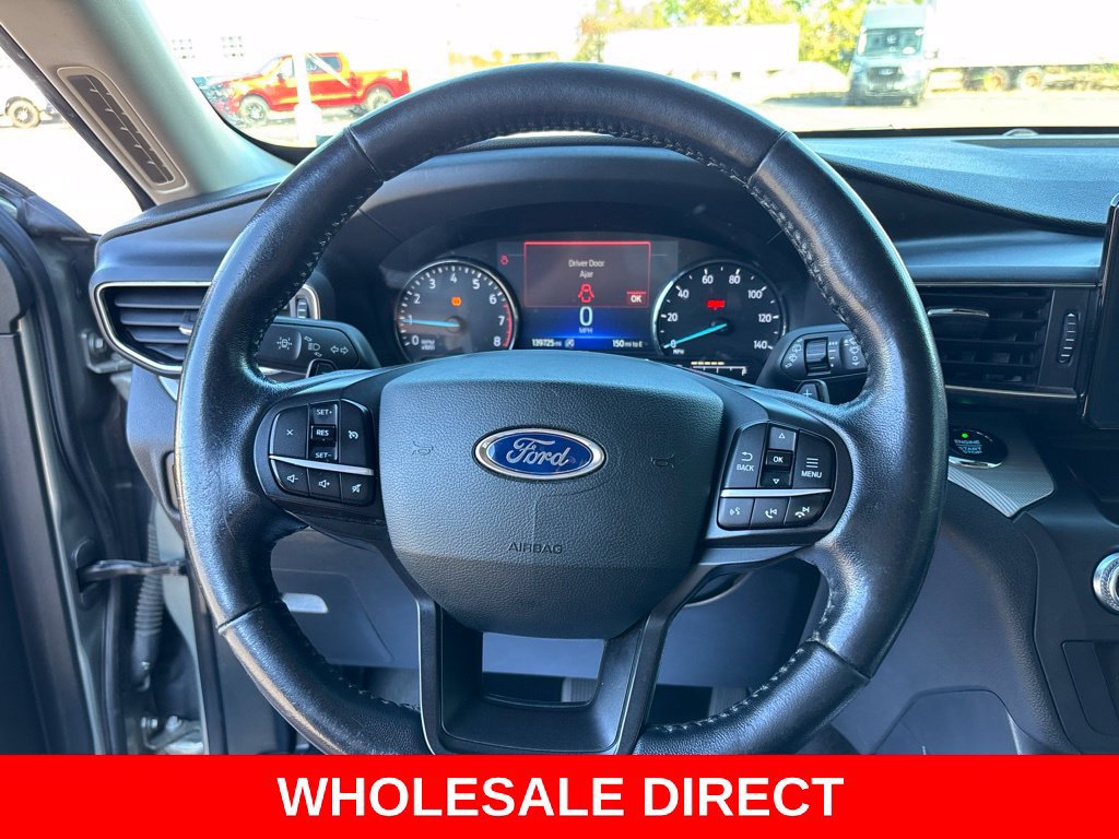 Used 2020 Ford Explorer XLT w/ Equipment Group 202A AWD/4WD image 14
