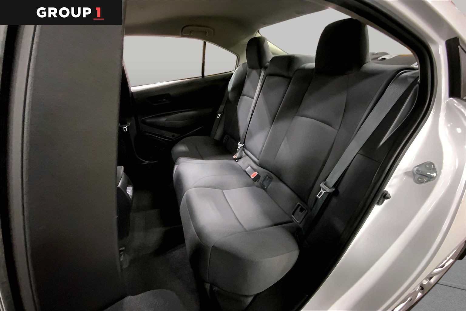Certified 2025 Toyota Corolla LE FWD image 21