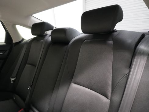 Used 2019 Honda Accord Hybrid image 14