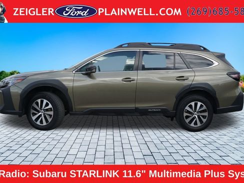Used 2024 Subaru Outback Premium AWD/4WD image 2