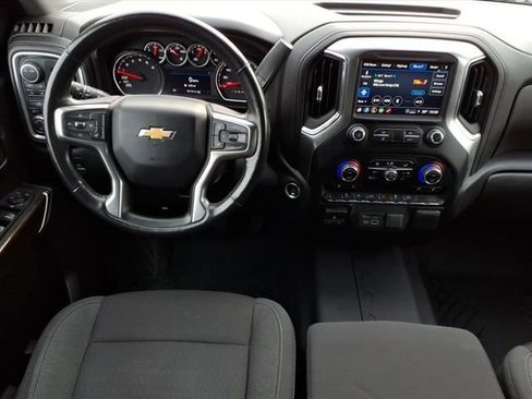 Used 2022 Chevrolet Silverado 1500 LT image 12