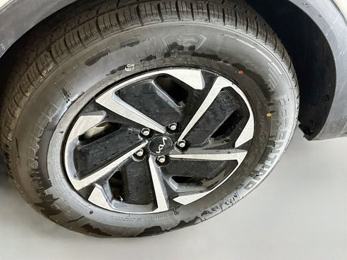 Used 2023 Kia Sportage LX AWD/4WD image 29