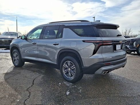 New 2025 Chevrolet Traverse LT w/ Driver Confidence Package image 32