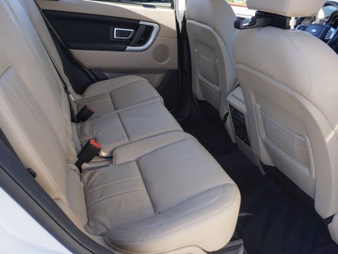 Used 2019 Land Rover Discovery Sport HSE image 29