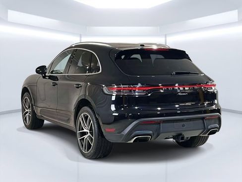 Certified 2025 Porsche Macan image 6