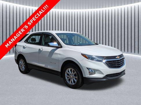 Used 2018 Chevrolet Equinox LS FWD image 1