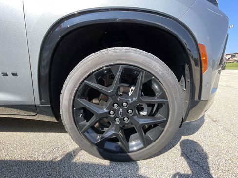 Used 2024 Chevrolet Traverse RS w/ LPO, Floor Liner Package AWD/4WD image 35