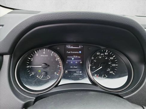 Used 2017 Nissan Rogue Sport S w/ S Appearance Package image 18