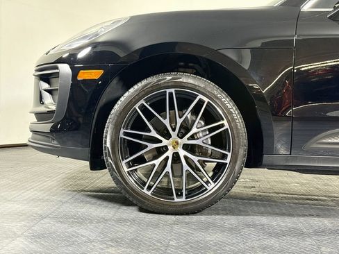 Certified 2023 Porsche Macan AWD/4WD image 28