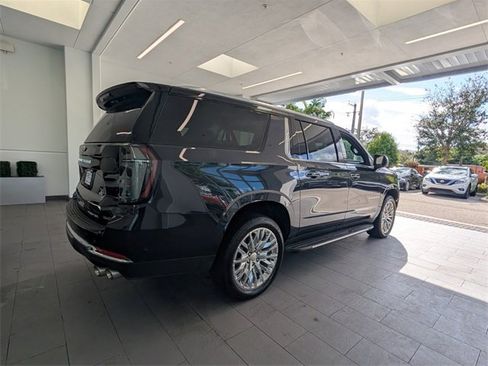 Certified 2025 Chevrolet Suburban Premier image 14