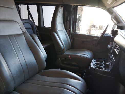 Used 2023 Chevrolet Express 3500 LS RWD image 13