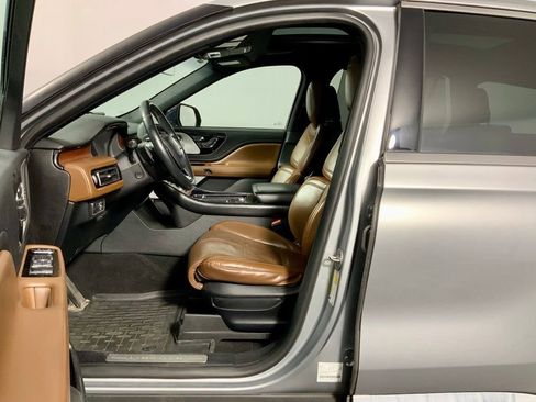 Used 2020 Lincoln Aviator Reserve w/ Equipment Group 202A image 16