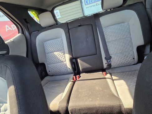 Used 2018 Chevrolet Equinox LS image 30