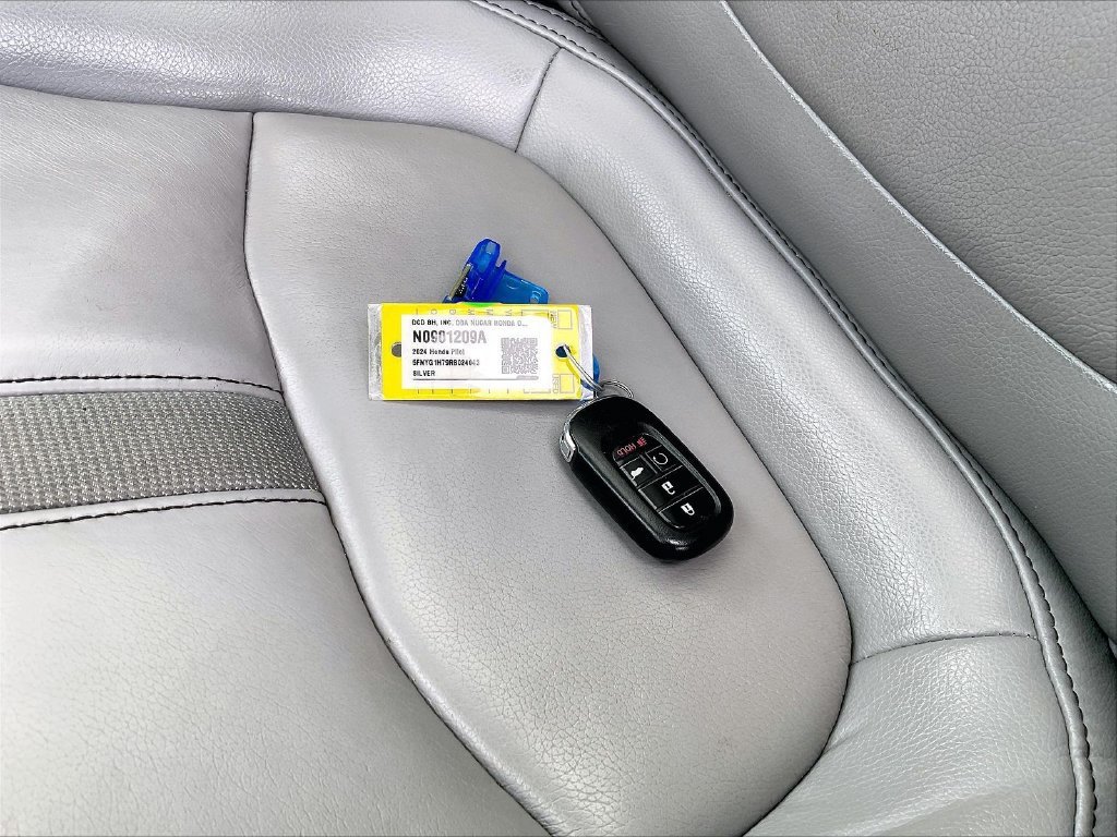 Used 2024 Honda Pilot Touring image 32