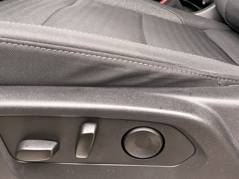 Used 2025 Chevrolet Silverado 1500 LT image 22