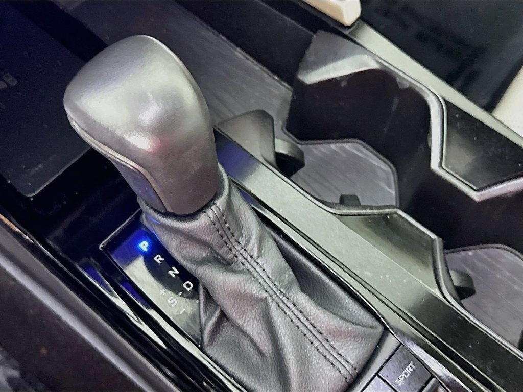 Used 2025 Toyota Camry XLE FWD image 19