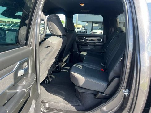 Used 2025 RAM 2500 Big Horn AWD/4WD image 36