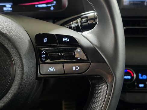 Certified 2025 Hyundai Elantra Sport FWD image 32