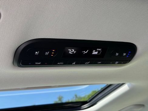 Used 2026 Hyundai Palisade SEL Premium FWD image 23