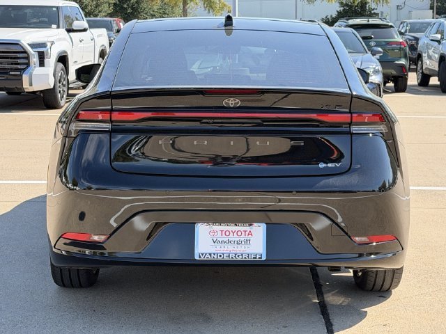 New 2027 Toyota Prius XLE FWD image 5