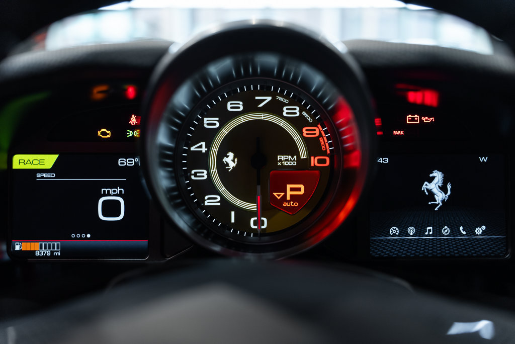 Used 2020 Ferrari 812 Superfast RWD image 27