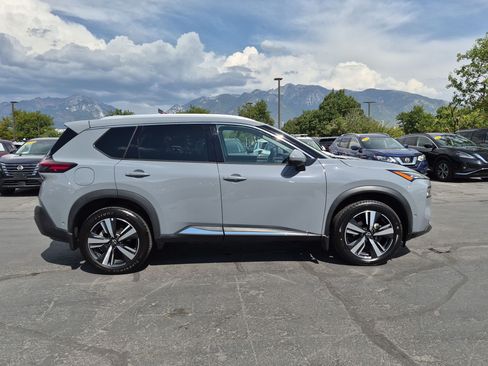 Used 2023 Nissan Rogue SL w/ SL Premium Package AWD/4WD image 2