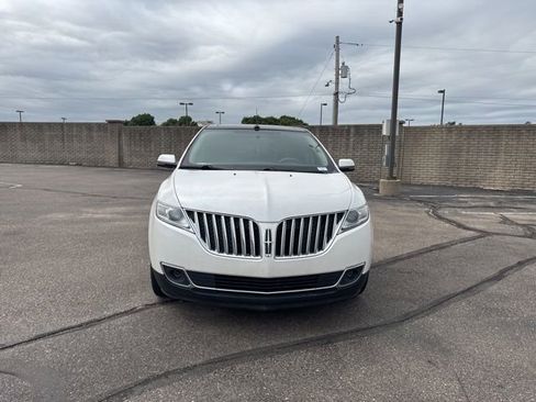 Used 2014 Lincoln MKX AWD w/ Equipment Group 102A image 2