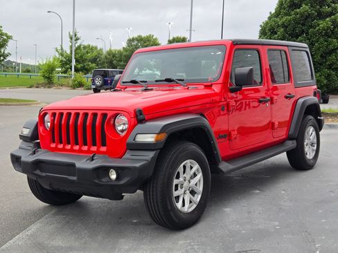 Used 2023 Jeep Wrangler Unlimited Sport AWD/4WD image 3