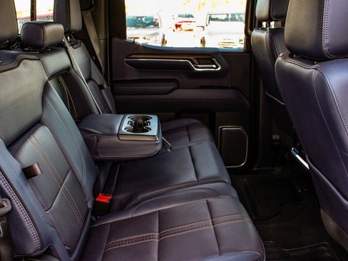 Used 2023 Chevrolet Silverado 1500 High Country image 36