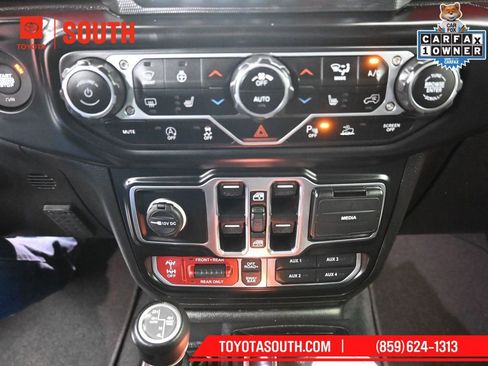 Used 2022 Jeep Wrangler Unlimited Rubicon w/ Xtreme Recon 35" Tire Package image 21