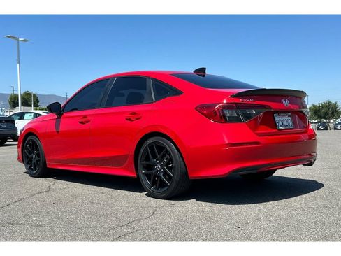 Used 2022 Honda Civic Sport image 3
