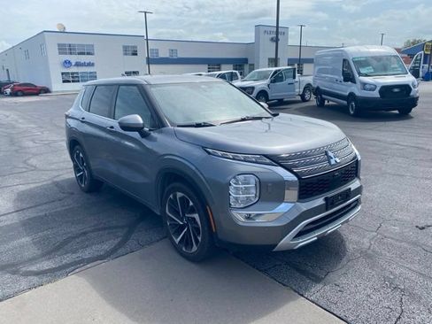 Used 2024 Mitsubishi Outlander AWD image 8