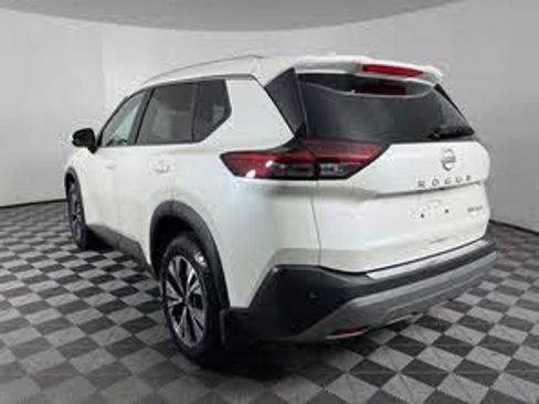Used 2023 Nissan Rogue SV AWD/4WD image 14