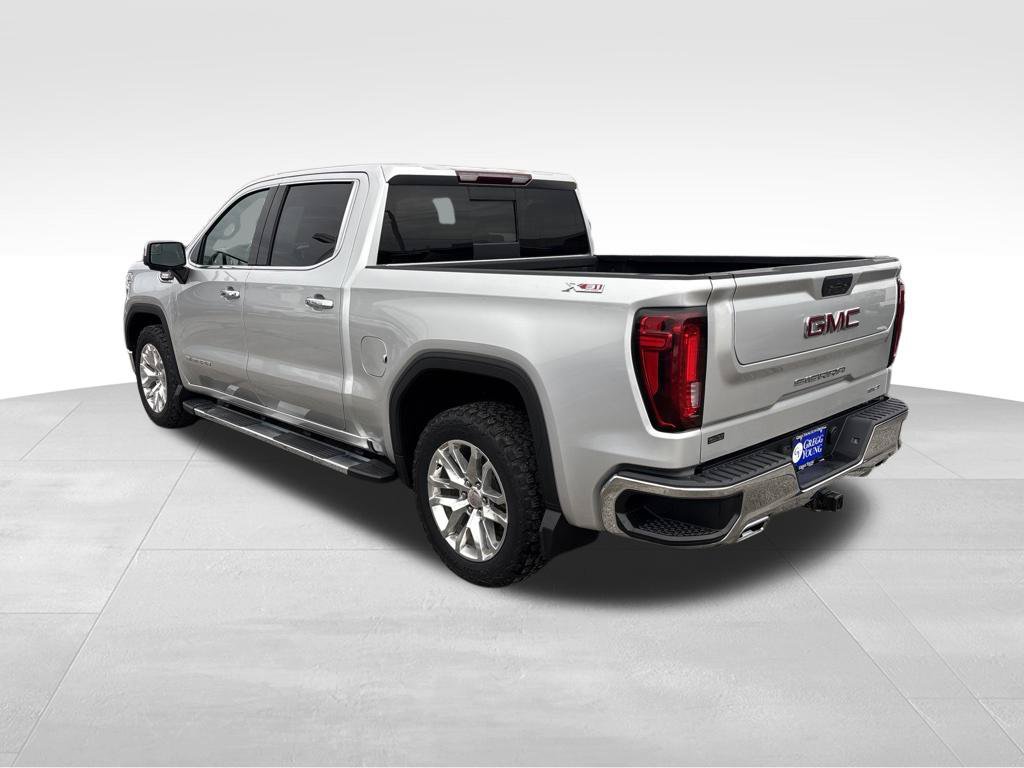 Used 2022 GMC Sierra 1500 SLT w/ SLT Premium Package AWD/4WD image 4