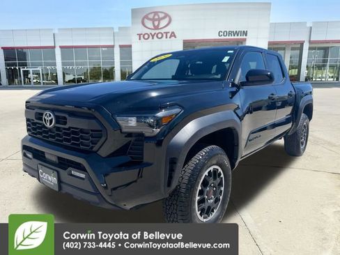 Used 2024 Toyota Tacoma TRD Off-Road AWD/4WD image 7