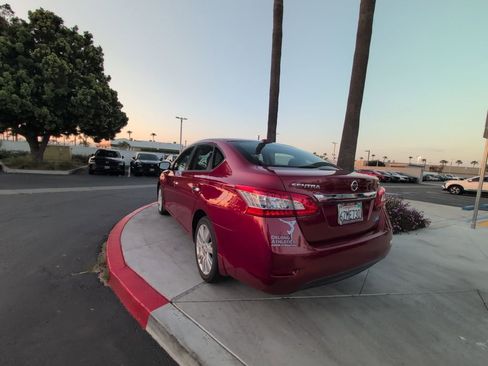 Used 2013 Nissan Sentra SL w/ Navigation Pkg FWD image 16