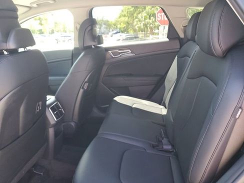Certified 2025 Kia Sportage EX image 7