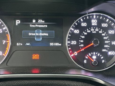 Used 2022 Kia Forte LXS w/ LXS Technology Package image 17