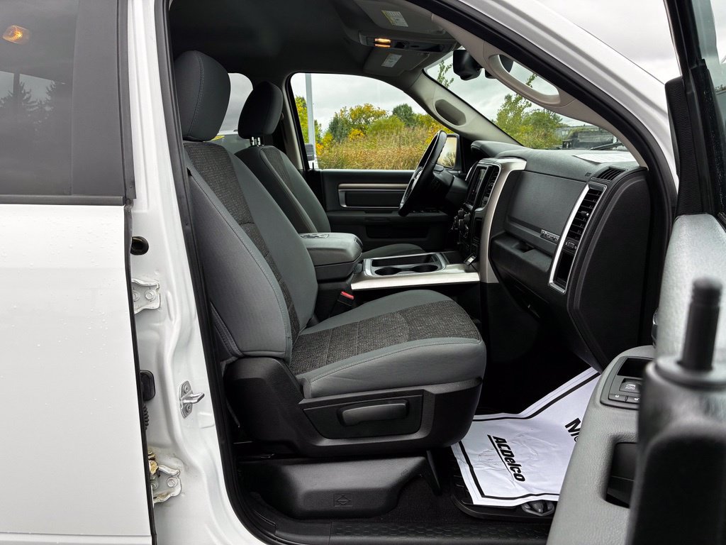Used 2018 RAM 1500 Big Horn AWD/4WD image 29