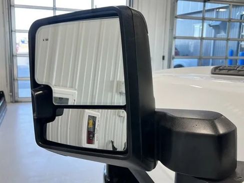 Used 2024 Chevrolet Silverado 2500 Custom w/ Custom Value Package image 9