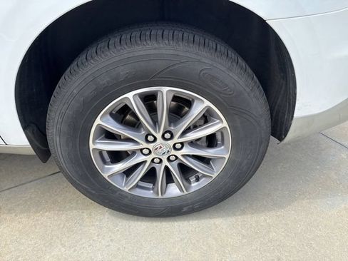 Used 2023 Buick Enclave Essence w/ Trailering Package, 5000 lbs. FWD image 5