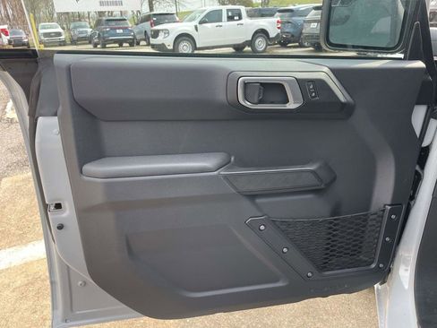 New 2026 Ford Bronco Base image 15