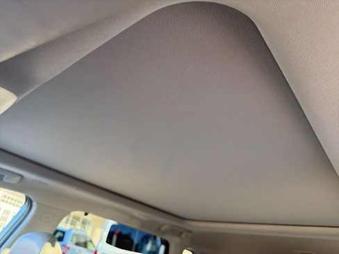 Used 2023 Nissan Rogue SL w/ SL Premium Package image 30