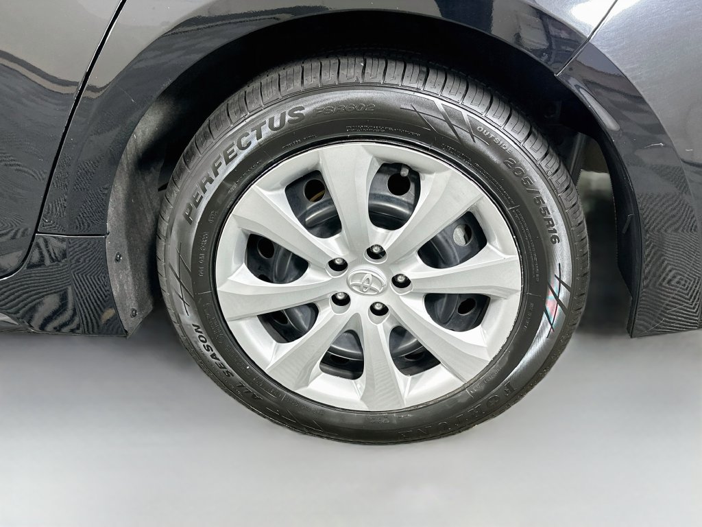 Certified 2024 Toyota Corolla LE FWD image 30
