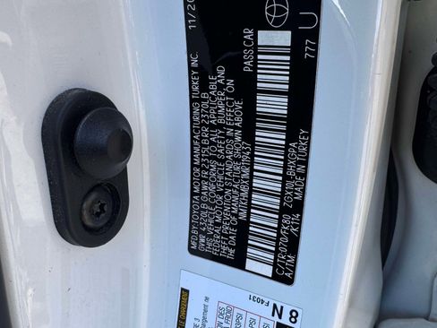 Used 2021 Toyota C-HR XLE FWD image 22