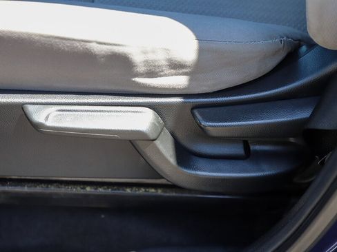 Used 2016 Honda HR-V EX image 30