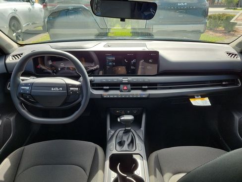 New 2026 Kia K4 FWD image 16