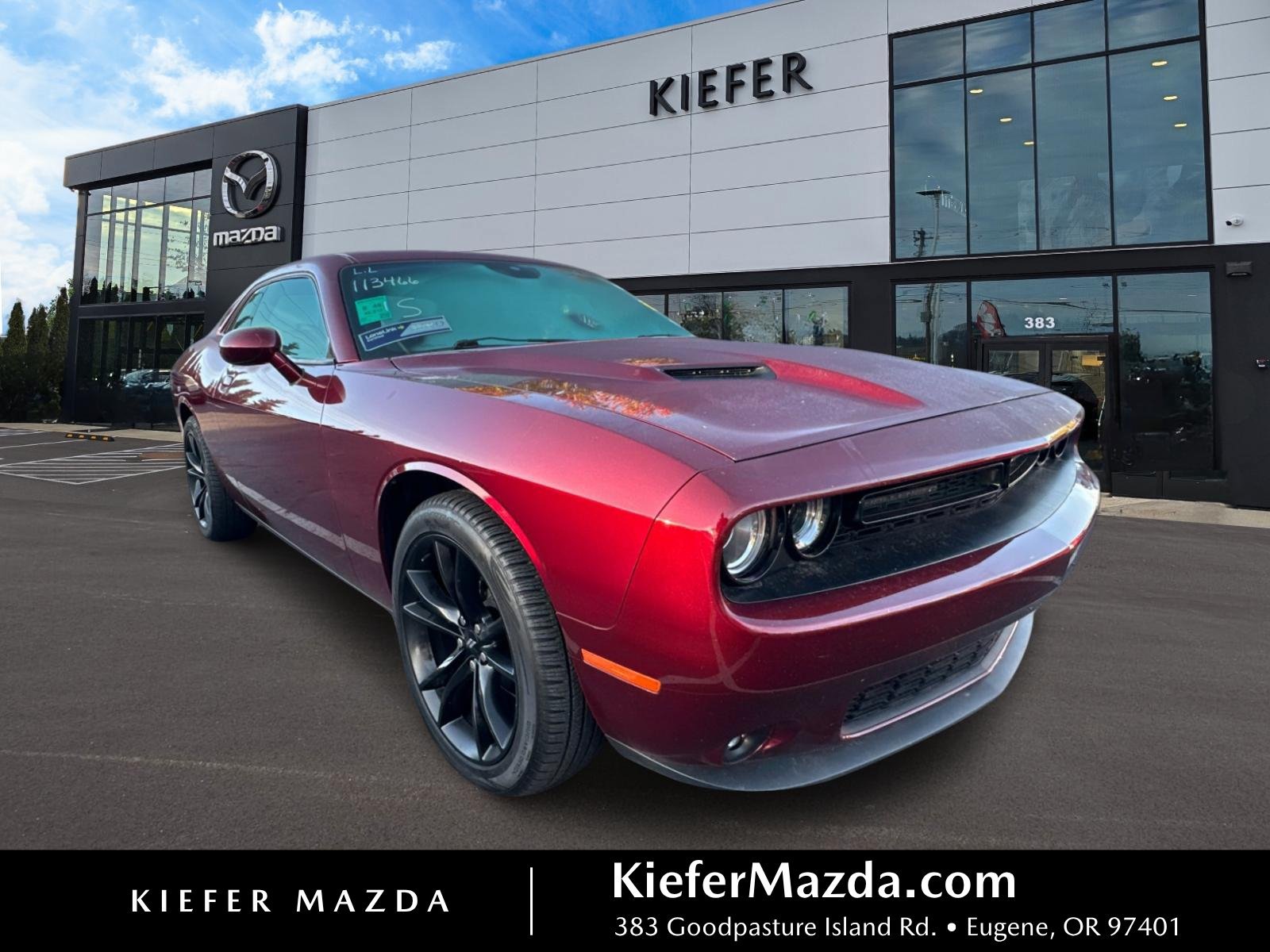 Used 2018 Dodge Challenger SXT w/ Blacktop Package RWD image 1
